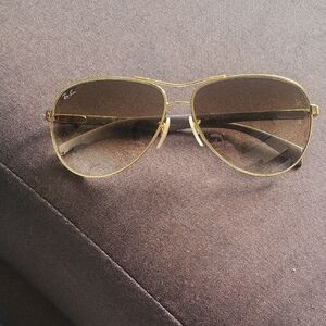 Ray-Ban Men’s Gold Aviator Sunglasses with Brown Gradient Lenses